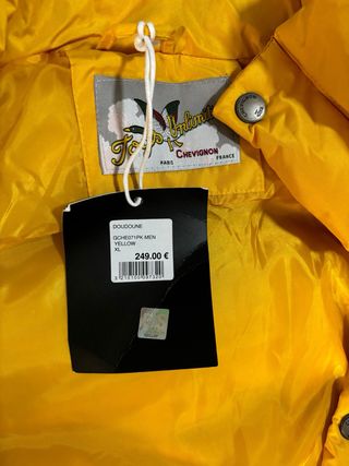 Abrigo acolchado CHEVIGNON TOGS UNLIMITED.NUEVO