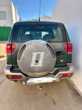Nissan Terrano II 2000