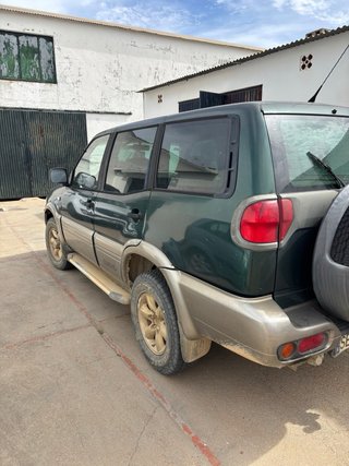 Nissan Terrano II 2000