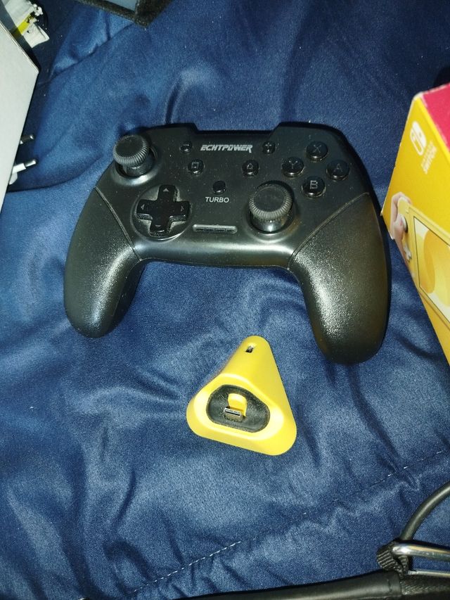 Nintendo Switch lite amarilla