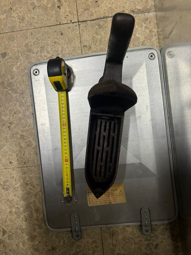 Plancha antigua de hierro en perfecto estado