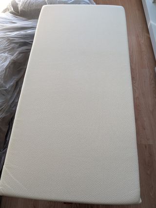 Colchón de cuna viscoelástico 140 x 65cm