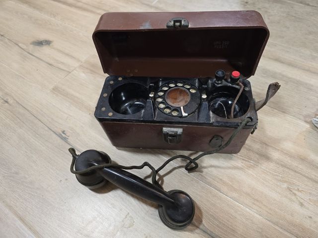 Teléfono antiguo