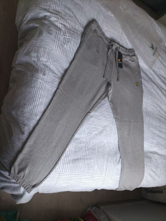 Pantalón LYLE SCOTT talla L nuevo!!