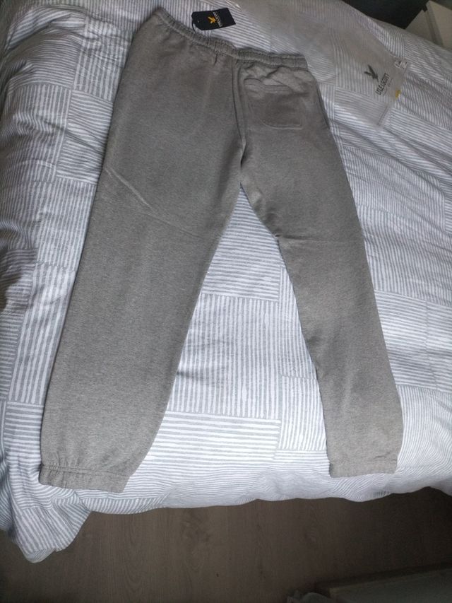 Pantalón LYLE SCOTT talla L nuevo!!