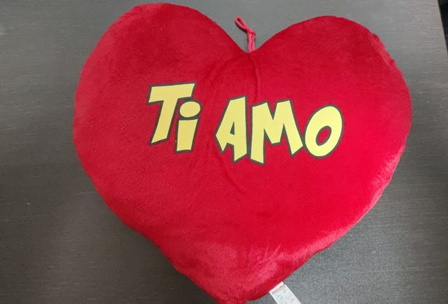 CUSCINO-CUORE di peluche TI AMO stampato cm 35