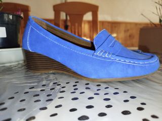 Zapatos con cuña 39
