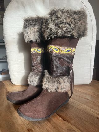 Botas castanhas de pelo 38