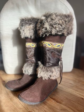 Botas castanhas de pelo 38