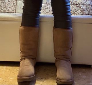 Botas UGG Classic Tall. La suela mide 25 cm