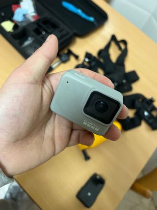 Gopro hero 7 white con maletin
