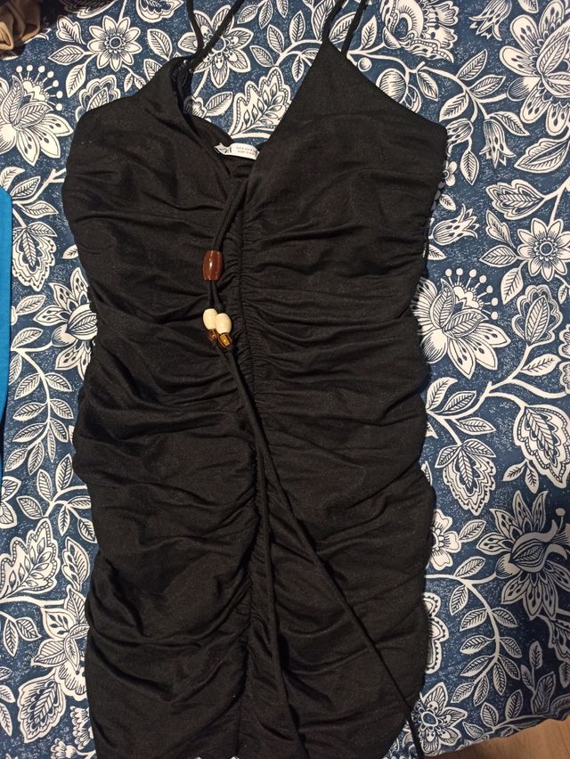 Vestido corto fruncido Zara