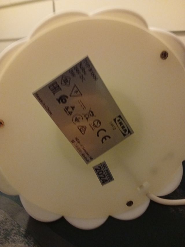 Lampara de mesa ikea