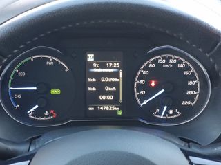 TOYOTA Yaris 1.5 100H Active