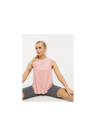 Camiseta rosa de tirantes con espalda cruzada yoga