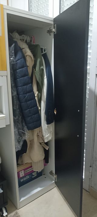 Litera con armario,escritorio y cajonera inferior