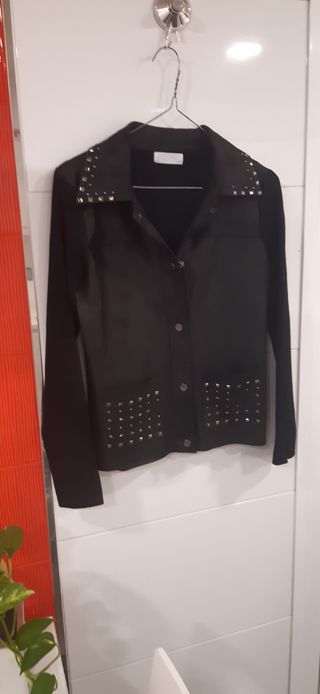 Sobrecamisa "Tripode"