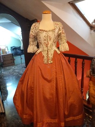 Traje fallera huertana