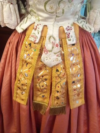 Traje fallera huertana