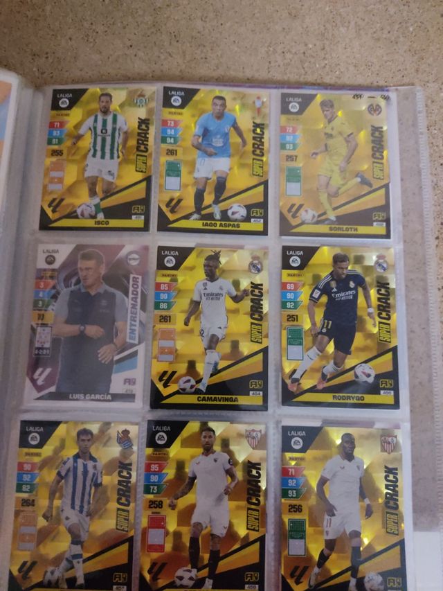 Album di carte collezionabili Adrenalyn XL 23/24 