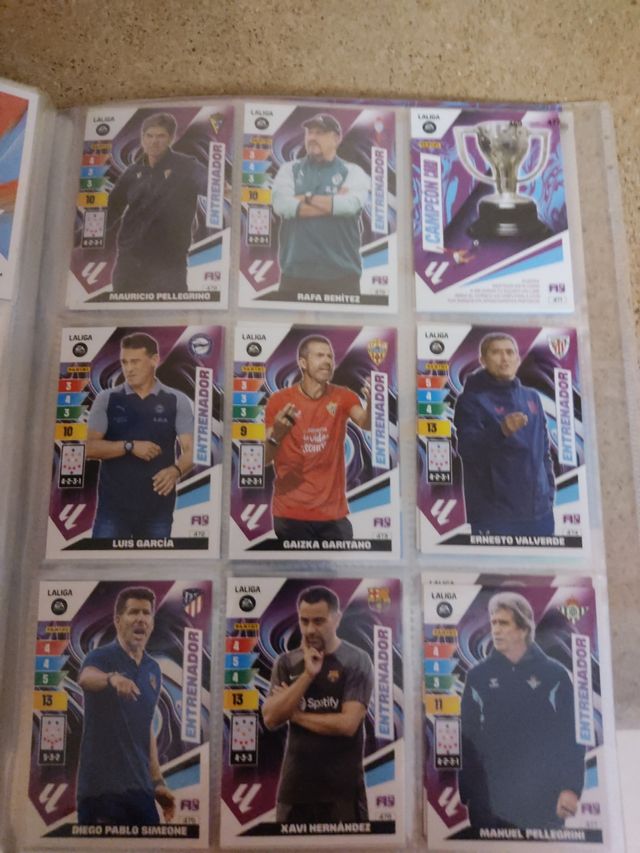 Album di carte collezionabili Adrenalyn XL 23/24 