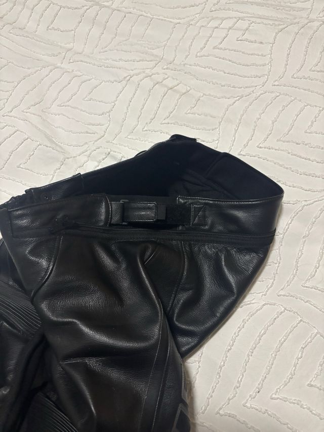 Pantalón piel DAINESE