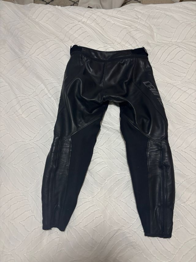 Pantalón piel DAINESE