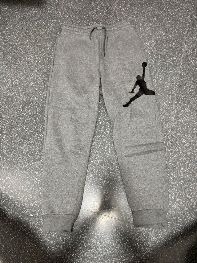 Pantalón Nike Jordan Gris