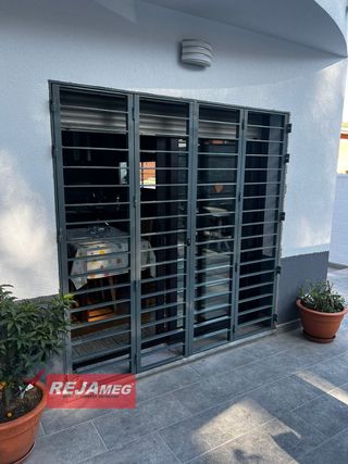 REJAS FIJAS, ABATIBLES Y CORREDERAS.