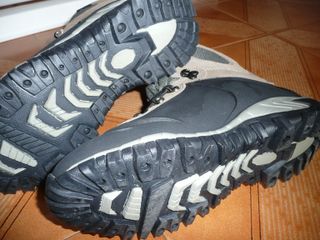 Botas de montaña  del nº 41  “totalmente nuevas "