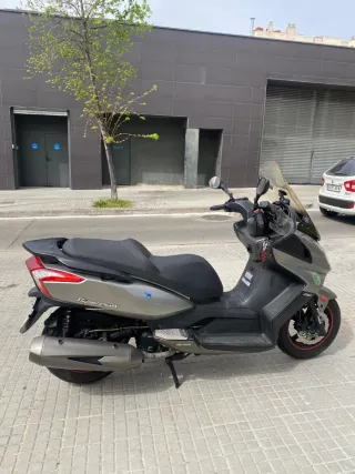 Vendo Moto  Skooter 300