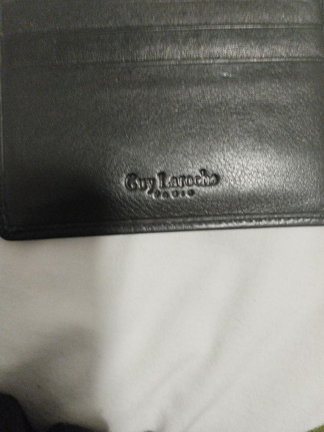 Cartera de cuero Guy Laroche paris
