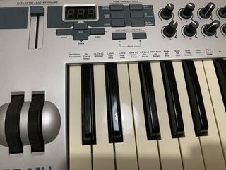 Teclado maestro 61 teclas emu xboard