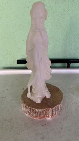 FIGURA PIEDRA SABIO ORIENTAL