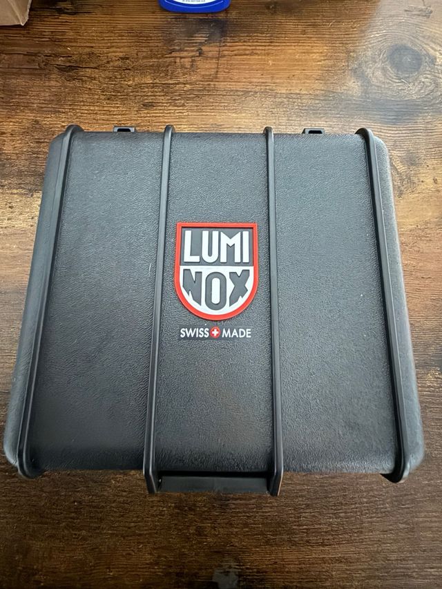 Reloj Luminox EDT Navy Seal gold