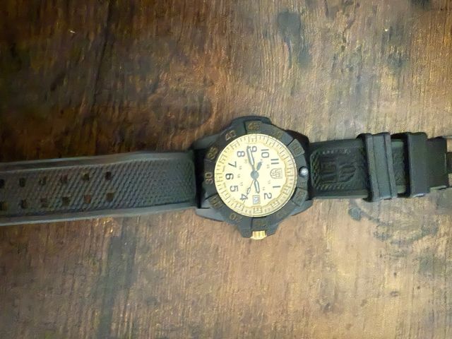 Reloj Luminox EDT Navy Seal gold