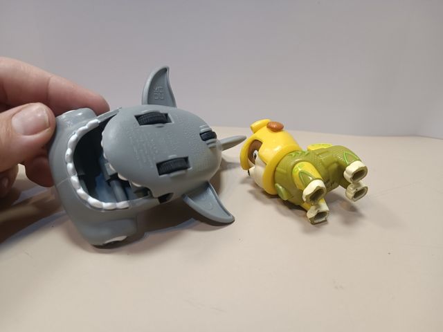 Rubble con pez martillo