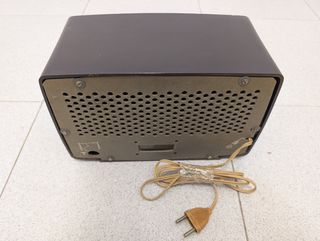 Radio antigua Philips BE-252-U
