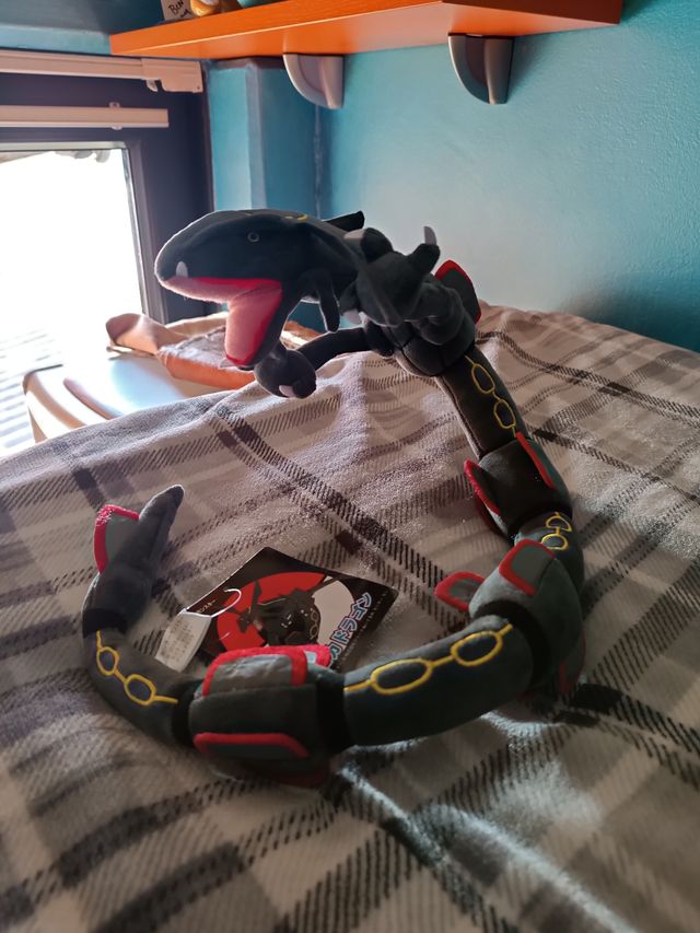 Peluche rayquaza shiny