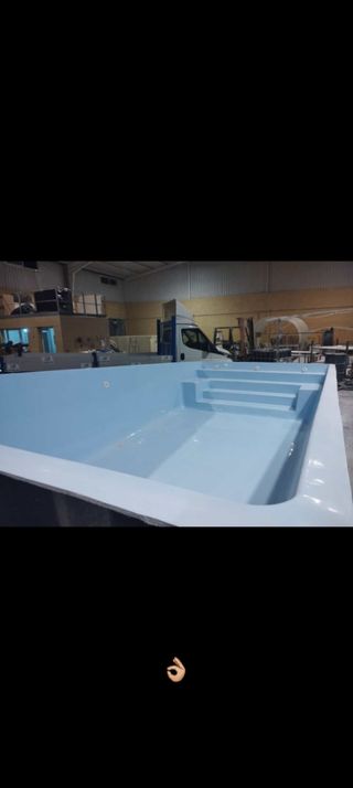 Piscinas de poliester.%