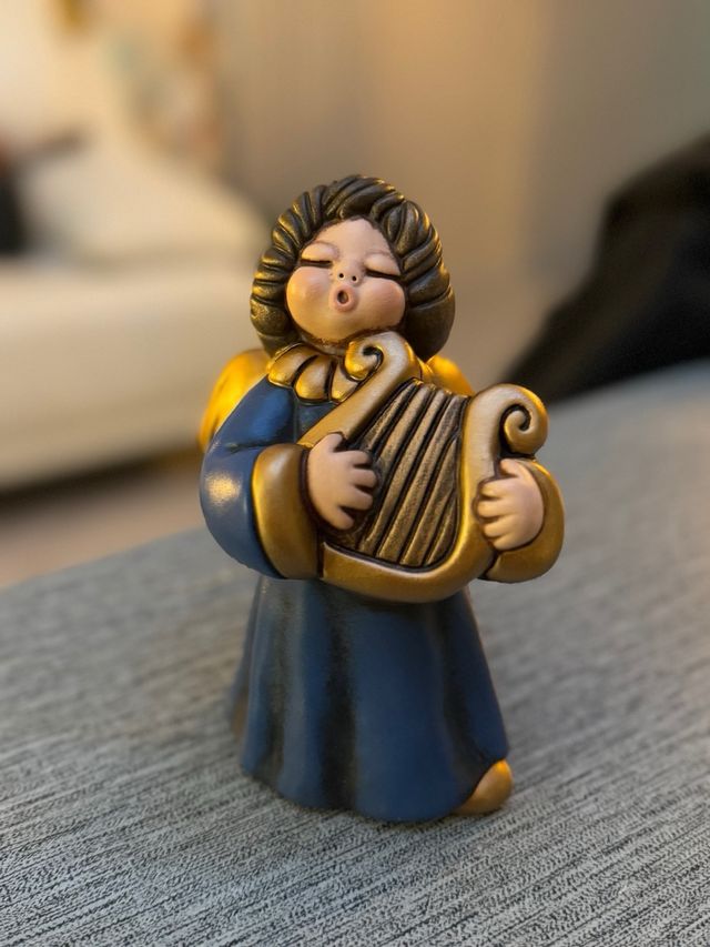 Thun angelo con arpa blu 