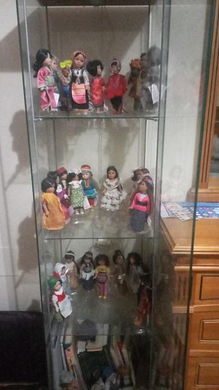 Muñecas del mundo de porcelana