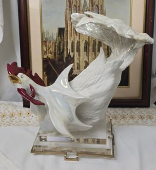 Figura de porcelana Galos.