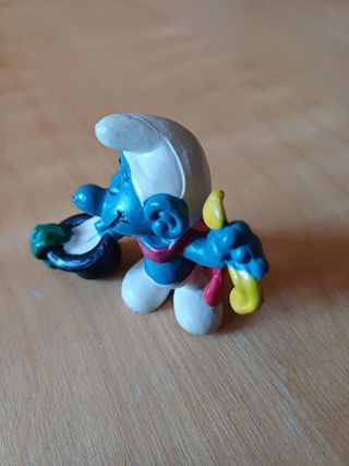 Figura Pitufo Mago 