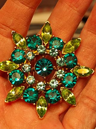 SWAROVSKI/BROOブローチ/廃盤品/626207 Broche cristal de Swarovski de segunda mano por 50 EUR en Leganés