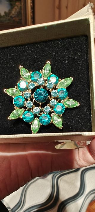 SWAROVSKI/BROOブローチ/廃盤品/626207 Broche cristal de Swarovski de segunda mano por 50 EUR en Leganés