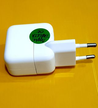 Cargador Original Apple Tab A1357 5V 2.1A 10W
