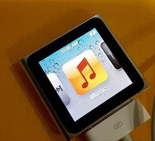 Cargador Original Apple Tab A1357 5V 2.1A 10W