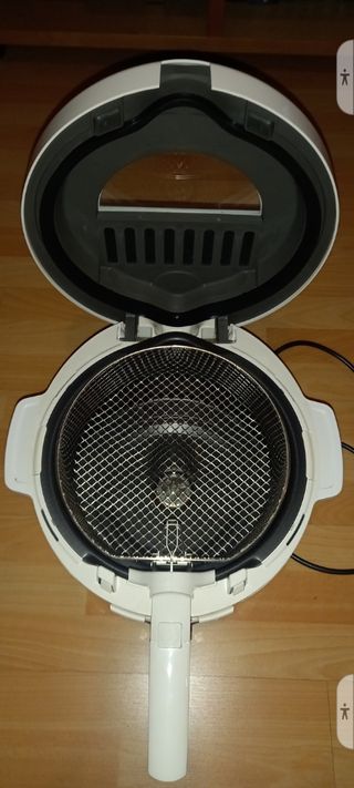 Freidora Eléctrica TEFAL  NUEVA.