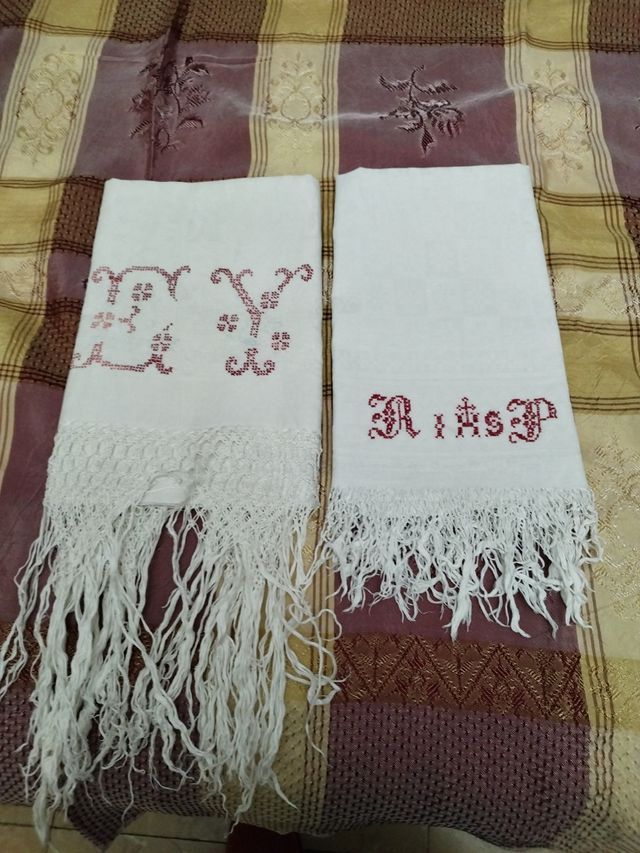 2 toallas de hilo antiguas